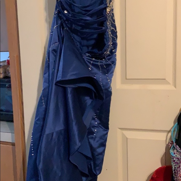 Prom dress - Picture 2 of 3